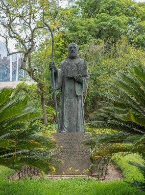 누르시아의 성 베네딕토_photo by Rjcastillo_at the Monastery of St Benedict in Rio de Janeiro_Brazil.jpg
